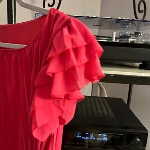 Pink maxi dress with pleats, size Xl never been worn